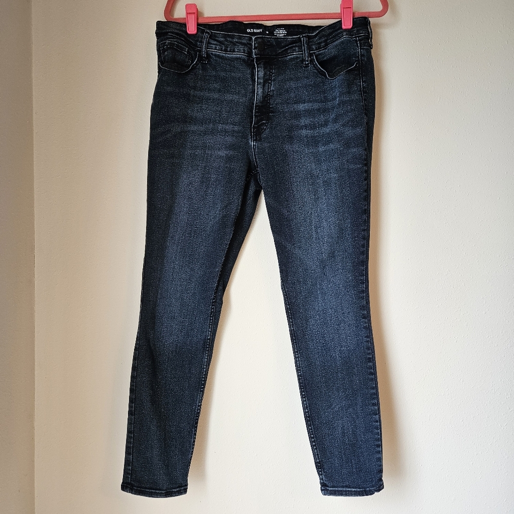 Old Navy Women's Rockstar Super Skinny Jeans Size 16